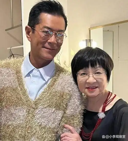 古天乐独身过53岁生日:家人,长辈见证深情厚谊