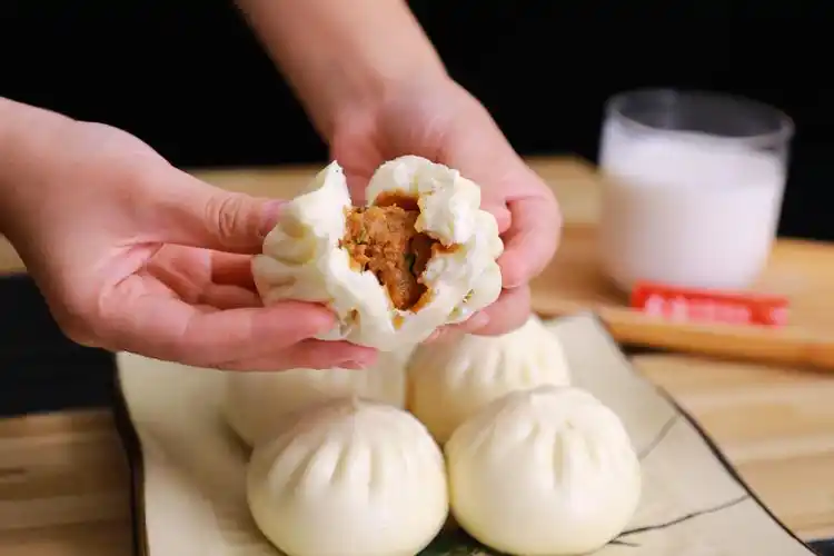 因包子馒头价廉物美和大量的日常饮食需求,以及包子馒头的营养特色