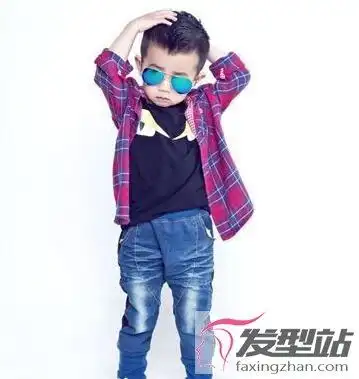 小男孩平头帅气发型 时尚从娃娃抓起--sms580