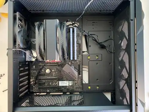 高性价比双风道降温安钛克机箱驱逐者df600flux装机