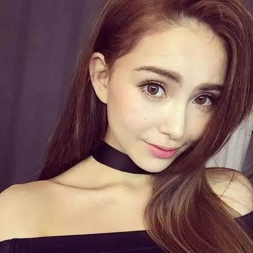 当初周杰伦为什么对昆凌那么上心?看过昆凌年轻时照片你就懂了