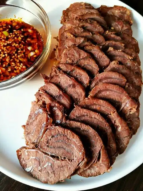 丝音竹乐做的超简单好吃酱牛肉(甜面酱版)