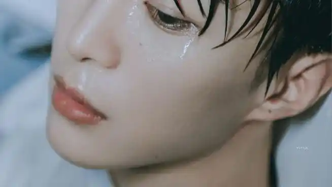 范丞丞浴缸大片