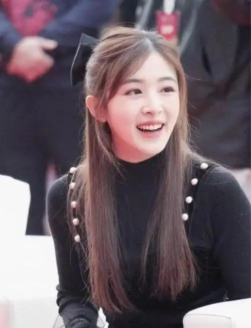 超女现状李宇春身患重病何洁卑微求上浪姐张靓颖被骗6亿