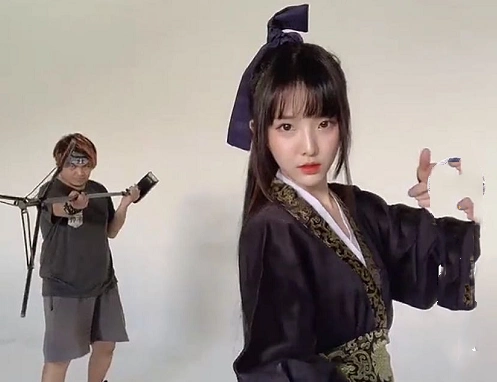 硬糖少女古装男扮相,赵粤有少年的英气,看到希林:趁早放弃吧!