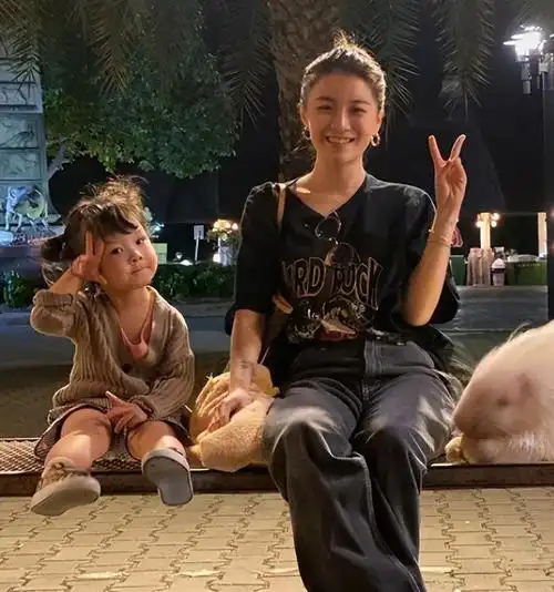 纪实"一嫁改命"李嘉格:被《好声音》淘汰,后嫁富豪总裁翻身