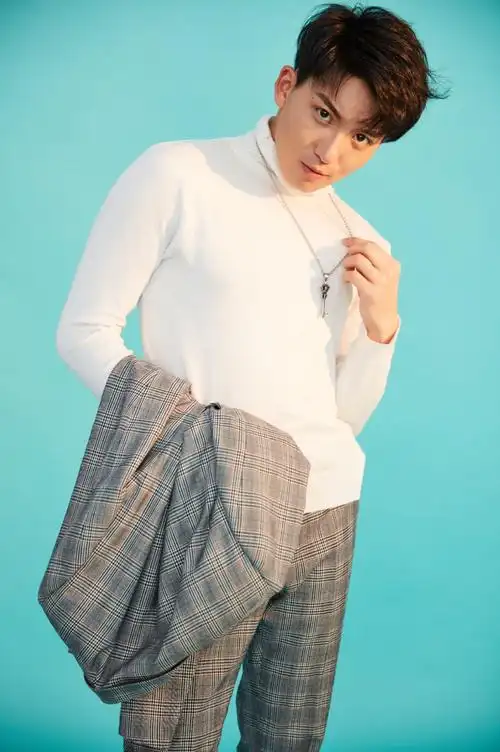 p data-id="2awanozjhy0">霍文琦,中国内地青年男演员;曾在2018年