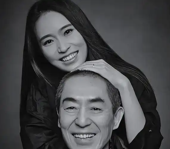 陈婷再惹争议放弃张艺谋妻子身份认证背后原因引人猜想