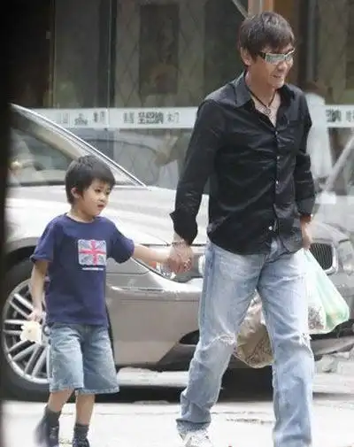 江津,曾涉反赌扫黑案被判刑三年半