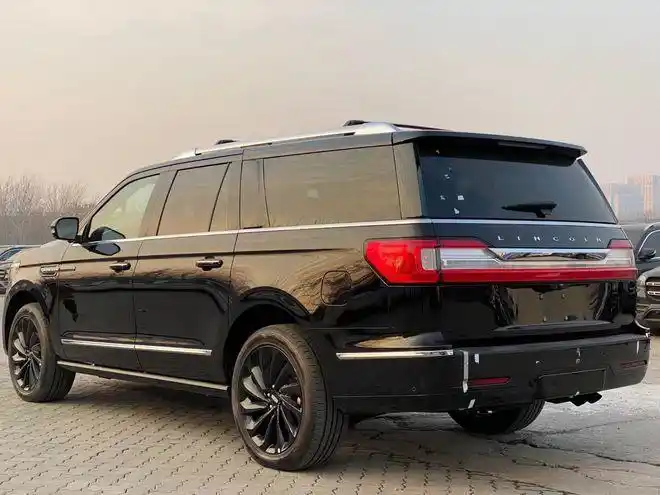 21款林肯领航员全尺寸7座越野配置详解_凤凰网汽车_凤凰网