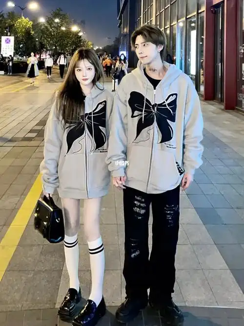 158&175学院系情侣穿搭|要一直牵着手_情侣穿搭_学院风_杭州攻略