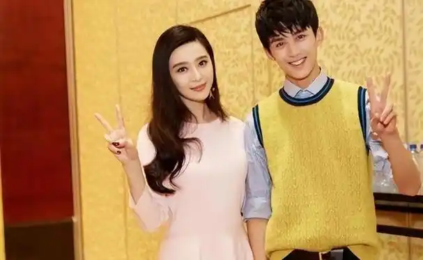 我已长大你却未老两人相差18岁9年前演母子9年后演姐弟