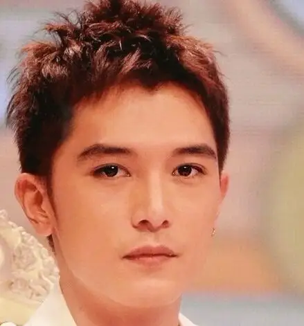 图帅气才子邱泽图片欣赏被称作美男子