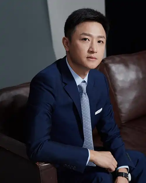 周运_中央电视台主持人_央视网(cctv.com)