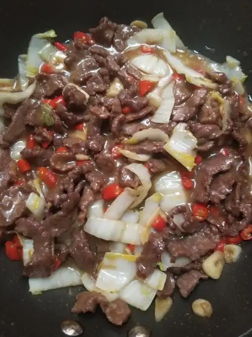 家常菜 白菜杆炒牛肉