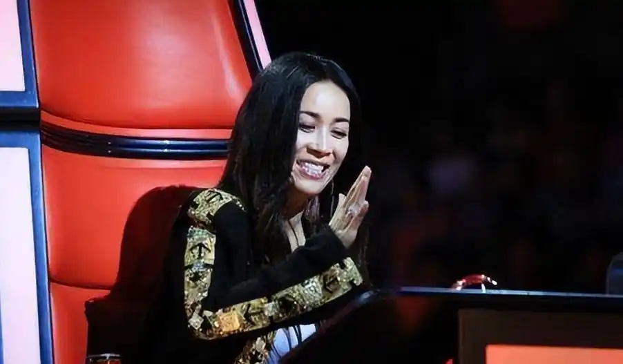 那英终向刀郎低头道歉,称说话无脑求谅解,网友:不接受,陷阱