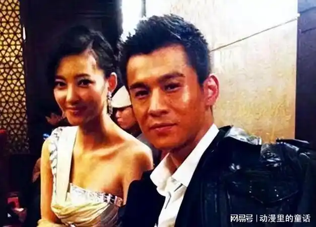 小8岁娇妻相伴至今|王丽坤|钟汉良|冯绍峰|樊少皇|演艺事业_网易订阅