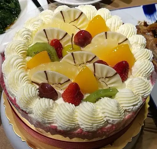 玲玲生日快乐!身体健康!合家幸福美满!