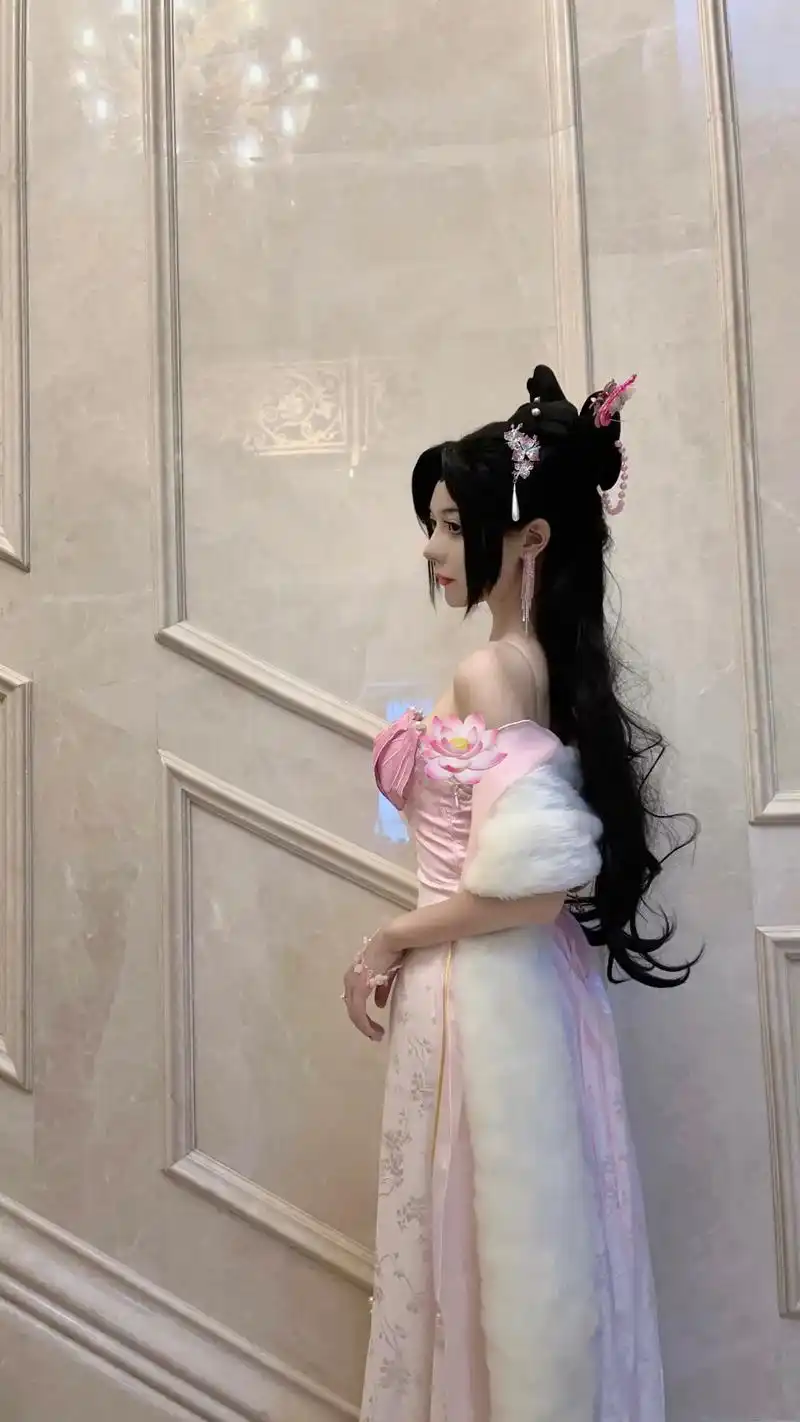 貂蝉姐姐呜呜呜米死我了呜呜[舔屏][舔屏][舔屏] 作者赞过 1年前