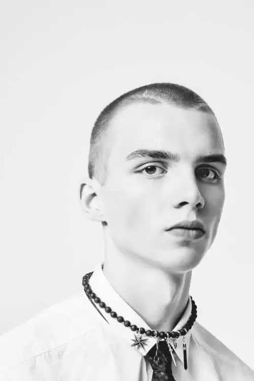 本季最红男模寸头少年ernestklimko