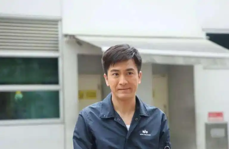 马国明更换情侣头像,逐渐走出前任阴影,网友表示太甜了