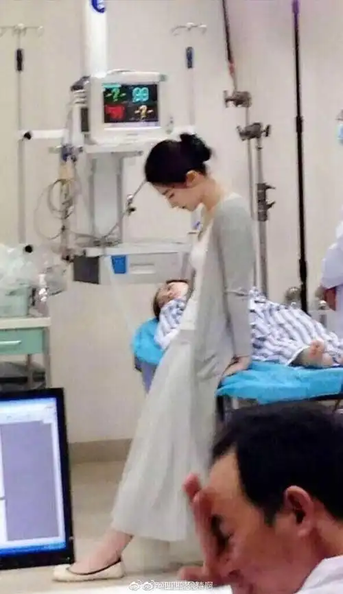 你觉得刘亦菲最好看的一张照片是哪张?