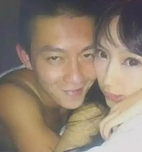 陈冠希艳照事件探析 前言 2006年,一组巴黎之行的亲密照片在小型社交