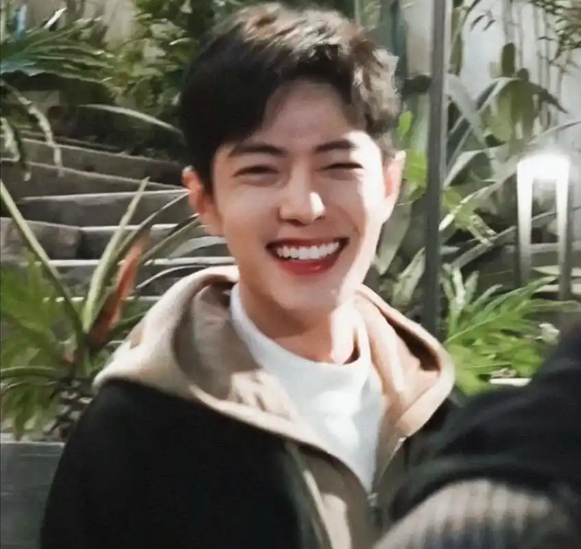 肖战 #治愈系笑容 肖战的笑可以治愈一切#一眼沦陷 屏幕前