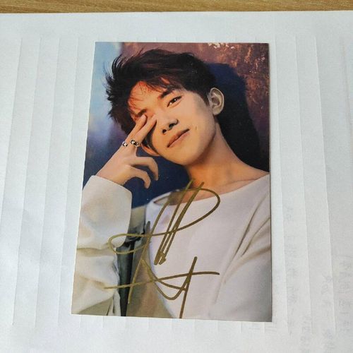 【绝版旧书】易烊千玺签名照(保真)