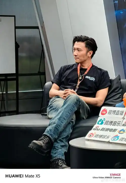 海关战线扫楼打起来了##谢霆锋 救命啊