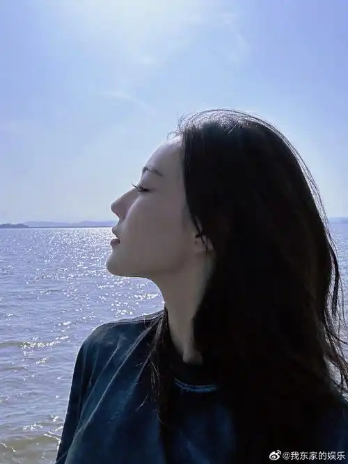 张馨予的侧颜##张馨予侧颜随拍