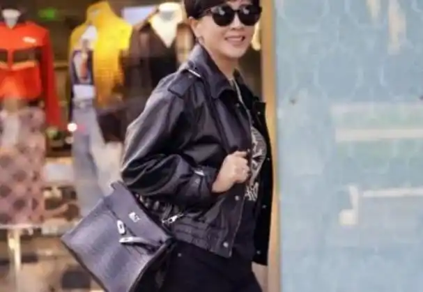 7位壕气冲天的女星个个豪宅珠宝不计其数一顿早饭上千元