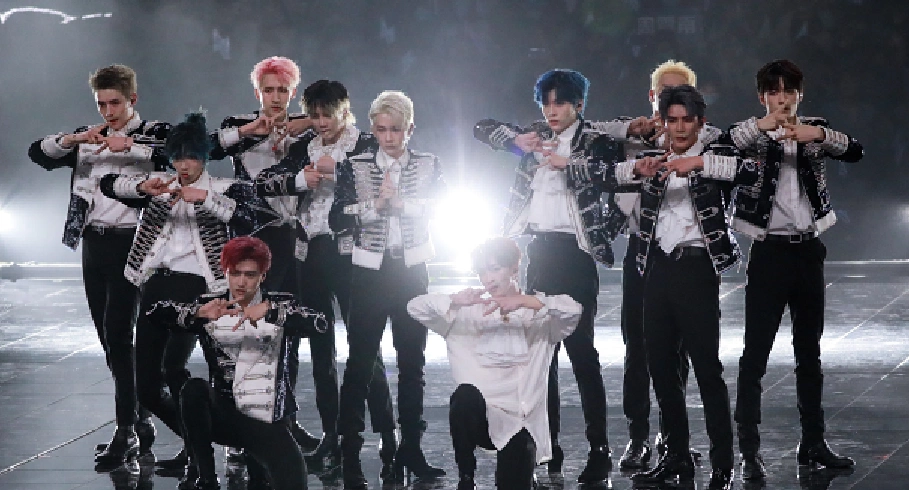 11个人11种发色,这造型还是比较强悍的,这11个人的发色,谁更能吸引你?