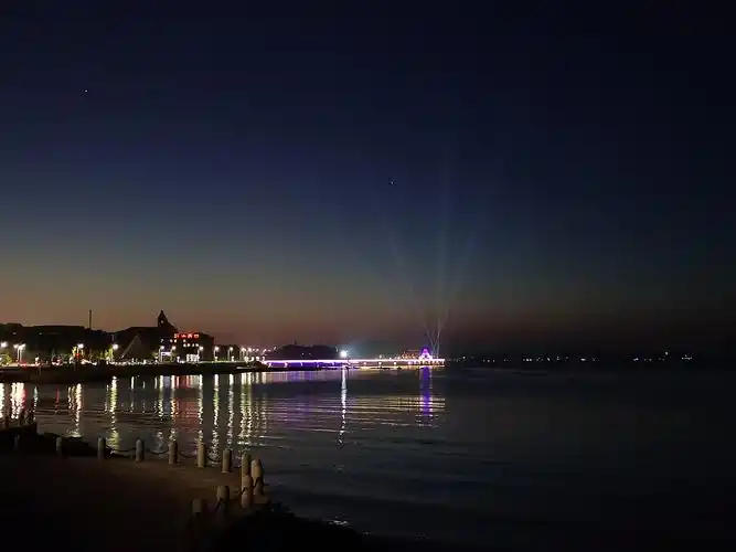 海边的夜晚