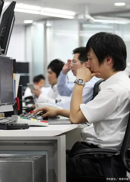 近年来,零零后逐渐融入职场,他们用年轻人的思维与活力,为公司注入了