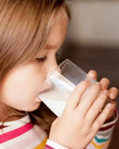 天天喝牛奶,孩子能长高吗?