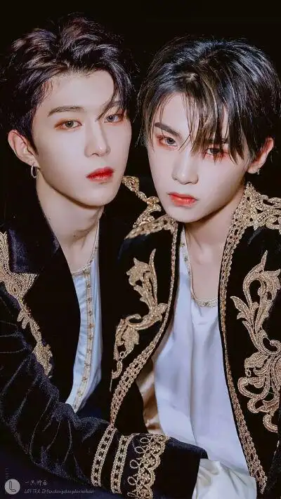 黄明昊范丞丞背景图