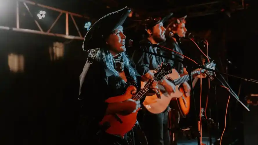 摇滚乐队5k动态壁纸- 摇滚乐队壁纸,mac动态壁纸,摇滚乐队高清壁纸mac