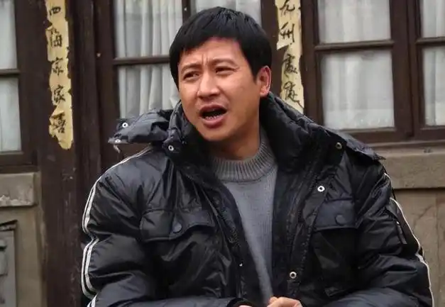 带娃娶小7岁美女演员,如今成人生赢家|话剧|陈宝国|士兵突击_网易订阅