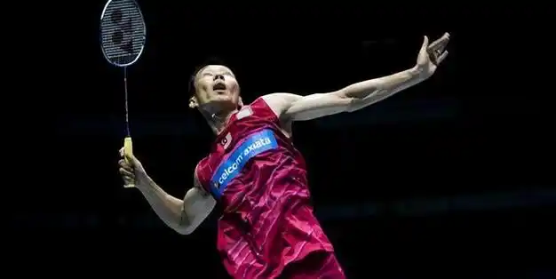 悲情英雄李宗伟为治癌花936万续命流泪称抗癌太痛苦了