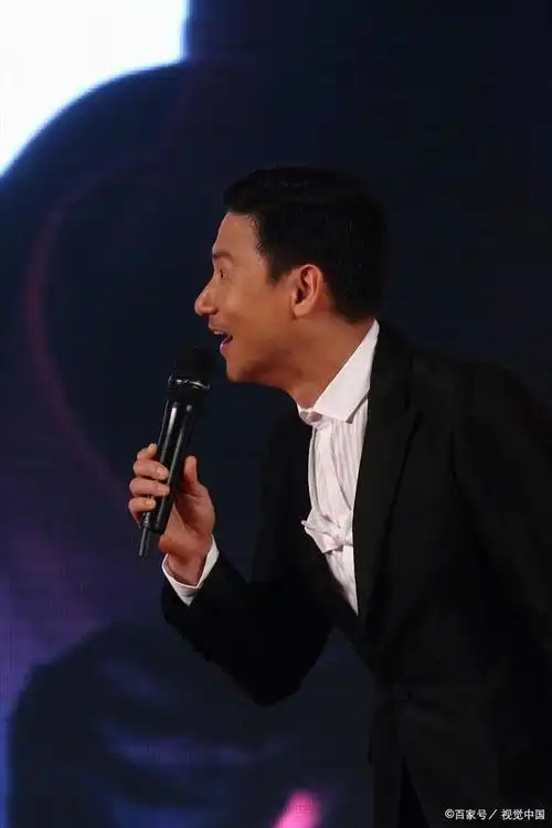 张学友演唱会突发小插曲,直接致歉!