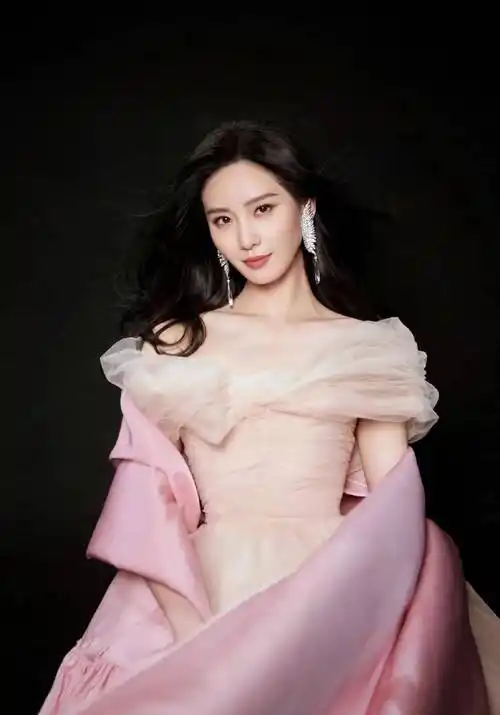 刘诗诗86斤身材瘦到气质变了!