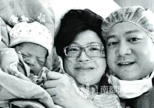 吉雪萍的老公兴奋表示如果再生第三胎,一定会全程现场直播.