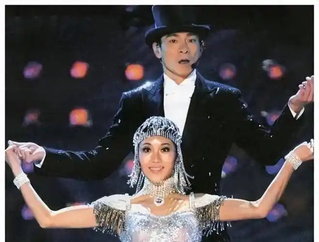 刘德华与赖文慧这舞台上的"嫂子",默默陪伴了25年_朱丽倩_表演_舞蹈
