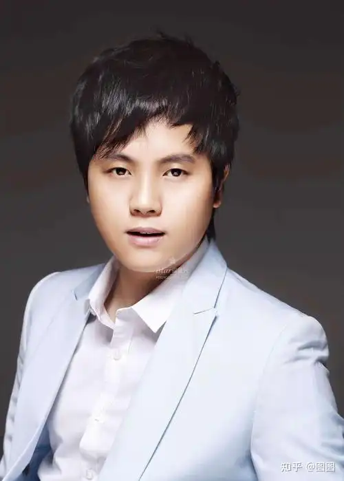 红遍全国的情歌王子郑源为何销声匿迹了他到底经历了什么