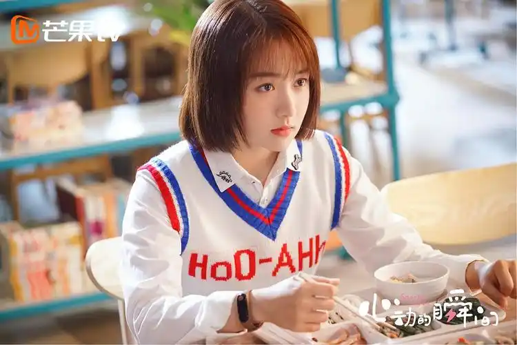 由凌美仕,张凌赫主演的青春偶像剧《心动的瞬间》于近日收官.