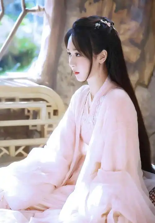 又被杨紫新剧造型惊艳到了到底是谁说她普的