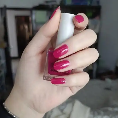 unny指甲油树莓色