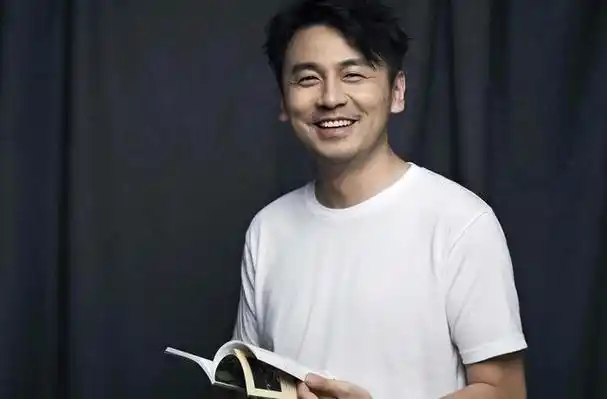 雷佳音,吵架吵出个老婆来,丈母娘是自己的粉丝,婚后多年无绯闻