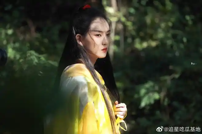 陆柯燃长发古风造型#我晕 能不能马上把陆柯燃抓去拍古装剧!